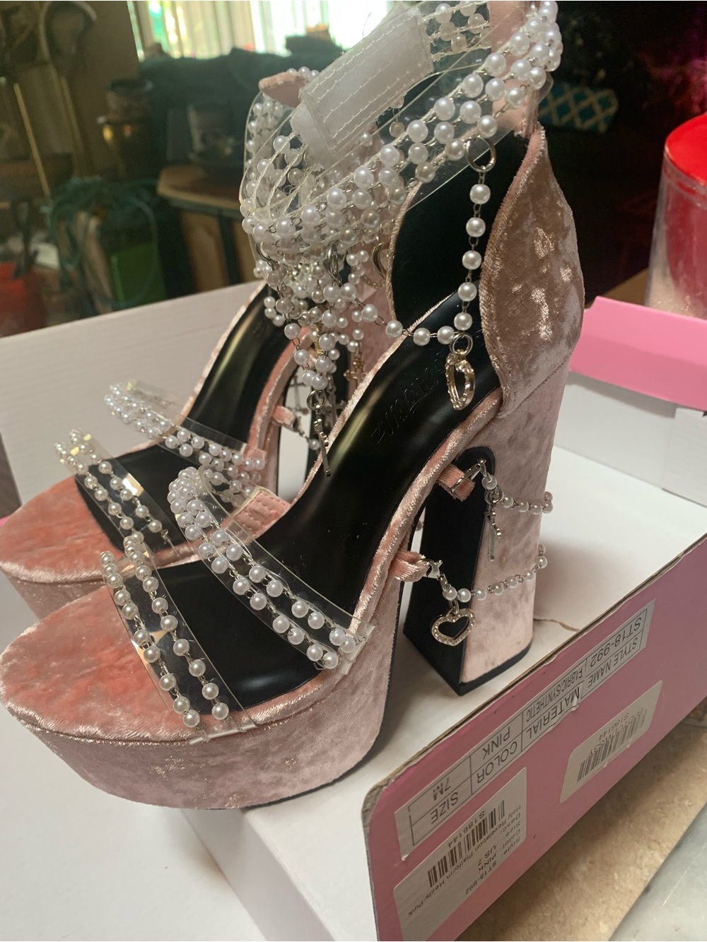 Sugar Thrillz pink size 7 high heel platform